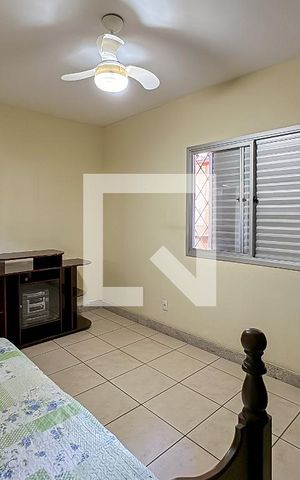 Casa à venda com 240m², 3 quartos e 4 vagas Casa à venda com 240m², 3 quartos e 4 vagasQuarto 2
