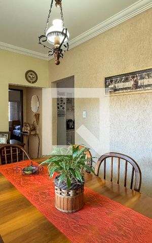 Casa à venda com 240m², 3 quartos e 4 vagas Casa à venda com 240m², 3 quartos e 4 vagasCopa