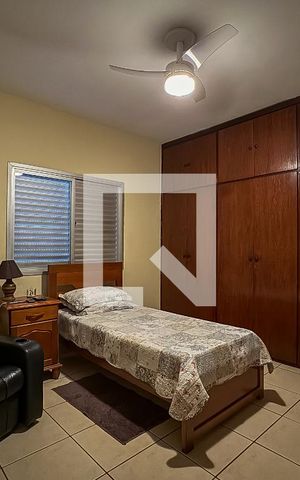 Casa à venda com 240m², 3 quartos e 4 vagas Casa à venda com 240m², 3 quartos e 4 vagasQuarto 1