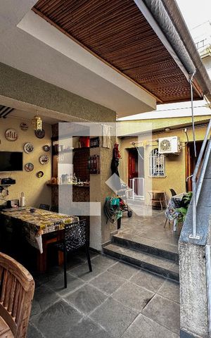Casa à venda com 155m², 3 quartos e 2 vagasQuintal