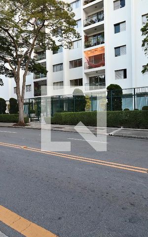 Apartamento para alugar com 181m², 3 quartos e 2 vagasFachada