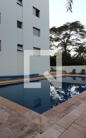 Apartamento para alugar com 181m², 3 quartos e 2 vagasÁrea Comum - Piscina