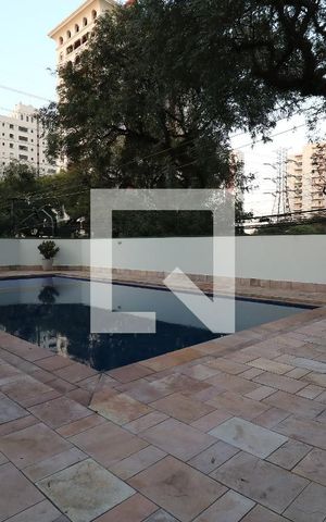 Apartamento para alugar com 181m², 3 quartos e 2 vagasÁrea Comum - Piscina