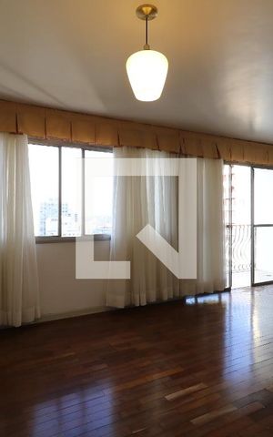 Apartamento para alugar com 181m², 3 quartos e 2 vagasSala