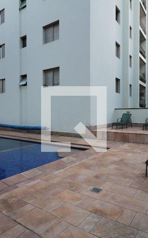 Apartamento para alugar com 181m², 3 quartos e 2 vagasÁrea Comum - Piscina