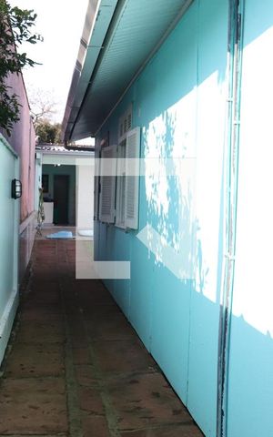 Casa à venda com 140m², 3 quartos e 2 vagasCorredor