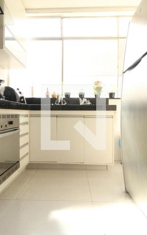 Apartamento à venda com 220m², 3 quartos e 3 vagasCozinha