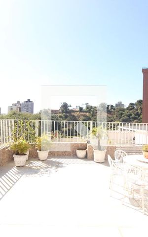 Apartamento à venda com 220m², 3 quartos e 3 vagasTerraço