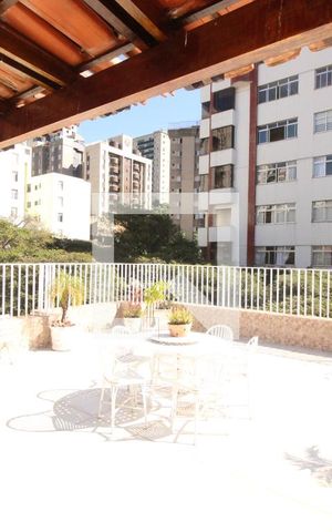 Apartamento à venda com 220m², 3 quartos e 3 vagasTerraço