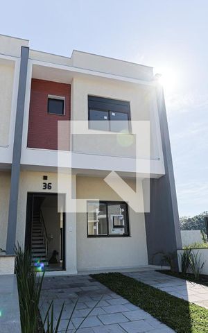Casa à venda com 120m², 3 quartos e 2 vagas Casa à venda com 120m², 3 quartos e 2 vagasFachada