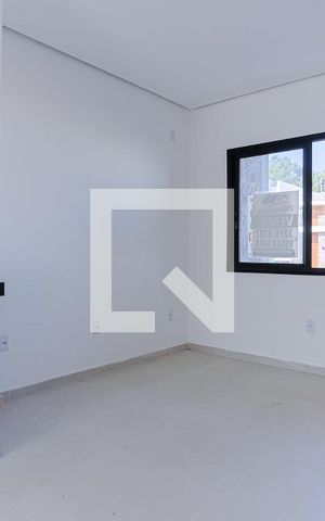 Casa à venda com 120m², 3 quartos e 2 vagas Casa à venda com 120m², 3 quartos e 2 vagasSala