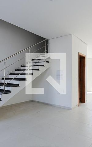 Casa à venda com 120m², 3 quartos e 2 vagas Casa à venda com 120m², 3 quartos e 2 vagasSala