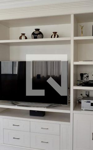Apartamento à venda com 222m², 4 quartos e 2 vagasSala de TV