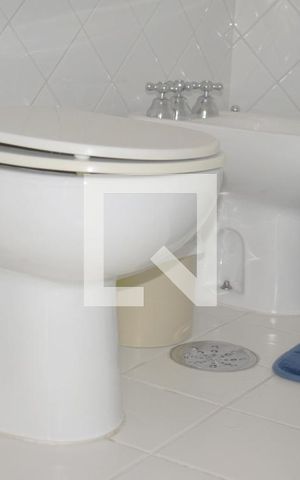 Apartamento à venda com 222m², 4 quartos e 2 vagasBanheiro