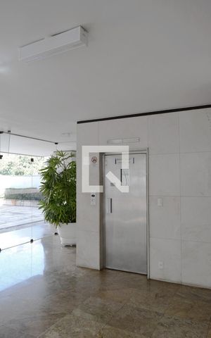 Apartamento à venda com 222m², 4 quartos e 2 vagasElevador