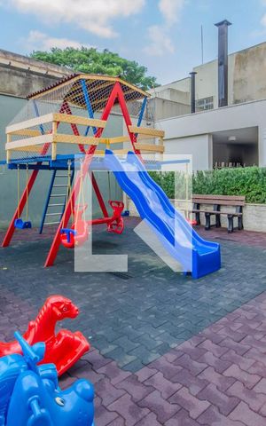 Apartamento para alugar com 68m², 2 quartos e 1 vaga Apartamento para alugar com 68m², 2 quartos e 1 vagaÁrea comum - Playground