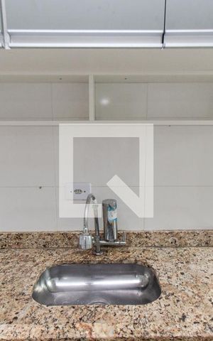 Apartamento à venda com 30m², 1 quarto e sem vaga Apartamento à venda com 30m², 1 quarto e sem vagaCozinha e Área de Serviço