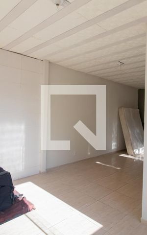 Casa para alugar com 120m², 3 quartos e 5 vagas Casa para alugar com 120m², 3 quartos e 5 vagasCozinha e Área de Serviço Casa 2