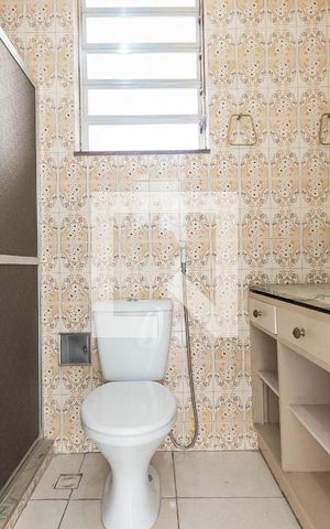 Apartamento à venda com 71m², 2 quartos e sem vagaBanheiro