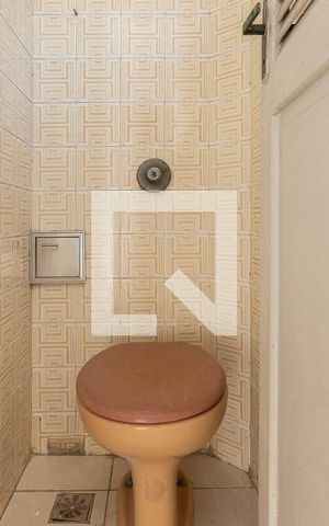Apartamento à venda com 71m², 2 quartos e sem vagaBanheiro de serviço