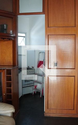 Apartamento para alugar com 220m², 1 quarto e sem vagaSala