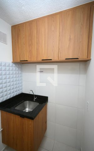 Apartamento para alugar com 34m², 2 quartos e 1 vagaÁrea de Serviço