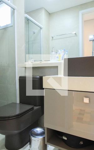 Apartamento para alugar com 60m², 2 quartos e 2 vagasBanheiro