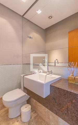 Casa à venda com 280m², 3 quartos e 4 vagas Casa à venda com 280m², 3 quartos e 4 vagasLavabo da Sala