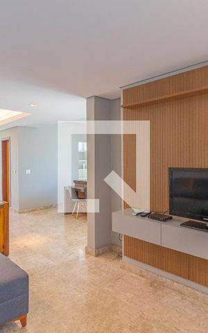 Casa à venda com 280m², 3 quartos e 4 vagas Casa à venda com 280m², 3 quartos e 4 vagasSala de TV