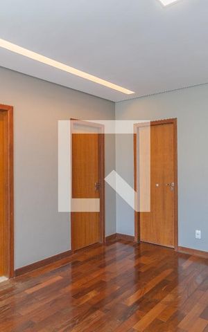 Casa à venda com 280m², 3 quartos e 4 vagas Casa à venda com 280m², 3 quartos e 4 vagasEscritório e Hall dos Dormitórios