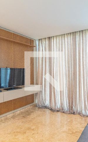 Casa à venda com 280m², 3 quartos e 4 vagas Casa à venda com 280m², 3 quartos e 4 vagasSala de TV