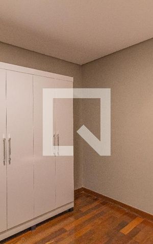 Casa à venda com 280m², 3 quartos e 4 vagas Casa à venda com 280m², 3 quartos e 4 vagasQuarto 2