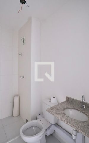 Apartamento à venda com 44m², 2 quartos e 1 vaga Apartamento à venda com 44m², 2 quartos e 1 vagaBanheiro