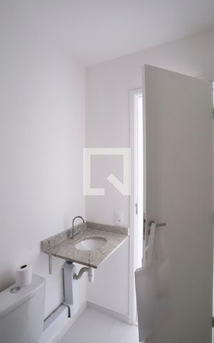 Apartamento à venda com 44m², 2 quartos e 1 vaga Apartamento à venda com 44m², 2 quartos e 1 vagaBanheiro