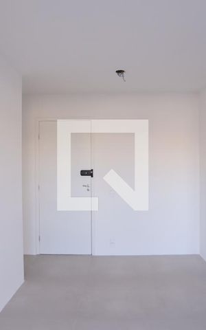 Apartamento à venda com 44m², 2 quartos e 1 vaga Apartamento à venda com 44m², 2 quartos e 1 vagaSala