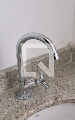 Apartamento à venda com 44m², 2 quartos e 1 vaga Apartamento à venda com 44m², 2 quartos e 1 vagaBanheiro