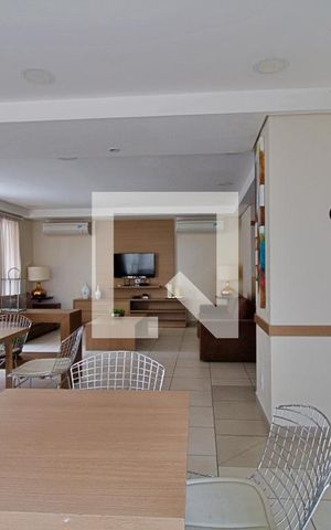 Apartamento à venda com 70m², 2 quartos e 1 vaga Apartamento à venda com 70m², 2 quartos e 1 vagaÁrea comum - Salão de festas