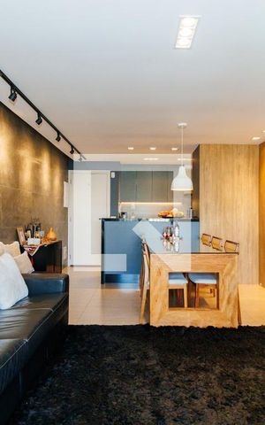 Apartamento à venda com 70m², 2 quartos e 1 vaga Apartamento à venda com 70m², 2 quartos e 1 vagaSala