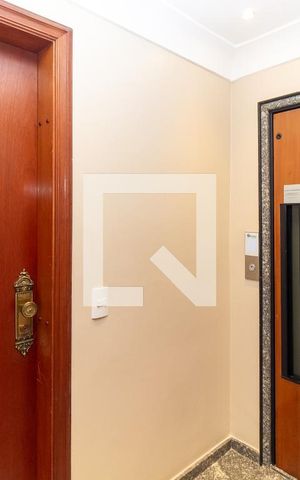 Apartamento à venda com 176m², 4 quartos e 3 vagas Apartamento à venda com 176m², 4 quartos e 3 vagasHall - Elevador Privativo