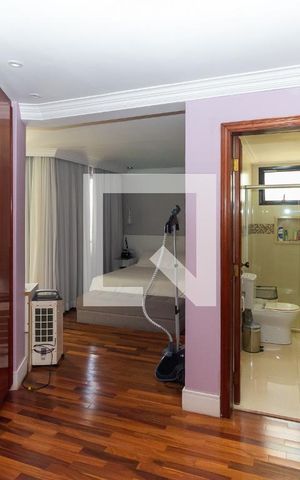 Apartamento à venda com 176m², 4 quartos e 3 vagas Apartamento à venda com 176m², 4 quartos e 3 vagasQuarto 4 Suíte 2