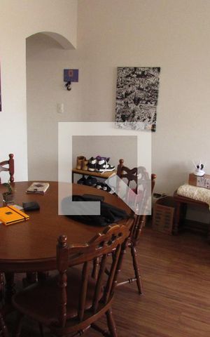 Apartamento para alugar com 77m², 2 quartos e 2 vagasSala