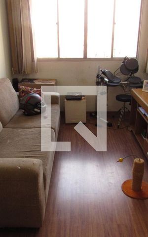 Apartamento para alugar com 77m², 2 quartos e 2 vagasSala