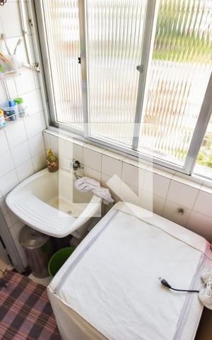 Apartamento à venda com 64m², 3 quartos e 1 vagaÁrea de Serviço