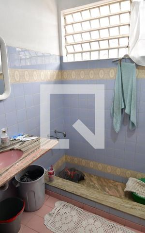 Casa para alugar com 200m², 3 quartos e 20 vagasBanheiro