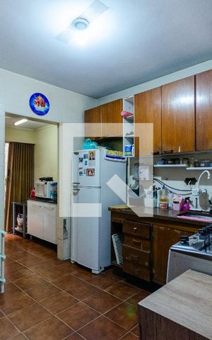 Casa à venda com 140m², 3 quartos e 2 vagas Casa à venda com 140m², 3 quartos e 2 vagasCozinha