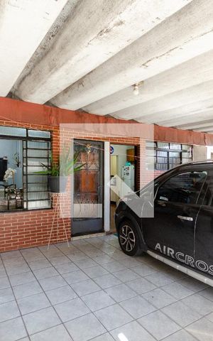 Casa à venda com 140m², 3 quartos e 2 vagas Casa à venda com 140m², 3 quartos e 2 vagasÁrea de Serviço