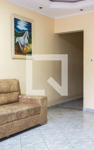 Casa à venda com 365m², 4 quartos e 1 vaga Casa à venda com 365m², 4 quartos e 1 vagaSala