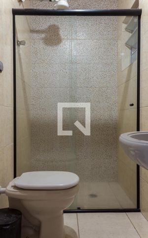 Casa à venda com 365m², 4 quartos e 1 vaga Casa à venda com 365m², 4 quartos e 1 vagaBanheiro da Área comum