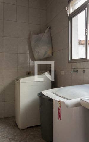 Casa à venda com 365m², 4 quartos e 1 vaga Casa à venda com 365m², 4 quartos e 1 vagaÁrea de Serviço