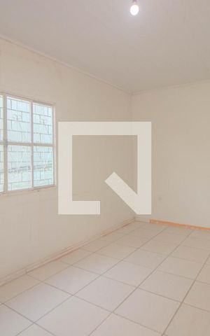 Casa à venda com 300m², 2 quartos e 2 vagas Casa à venda com 300m², 2 quartos e 2 vagasSala